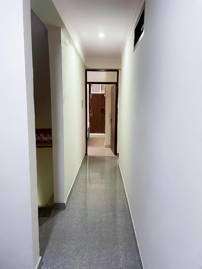Near Saket Ignou Rd Hotel New Delhi