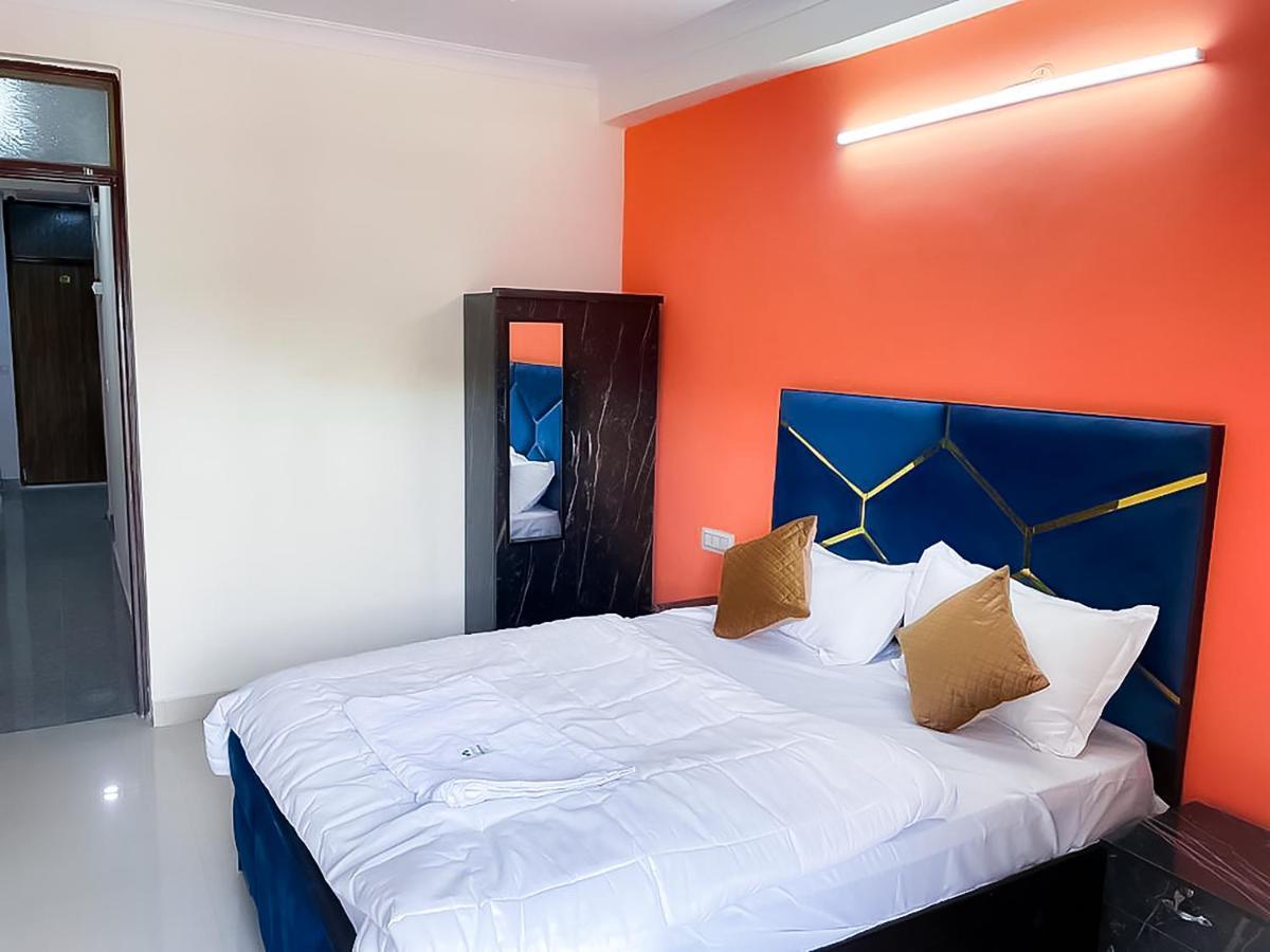 Hotel Near Saket Ignou Rd
