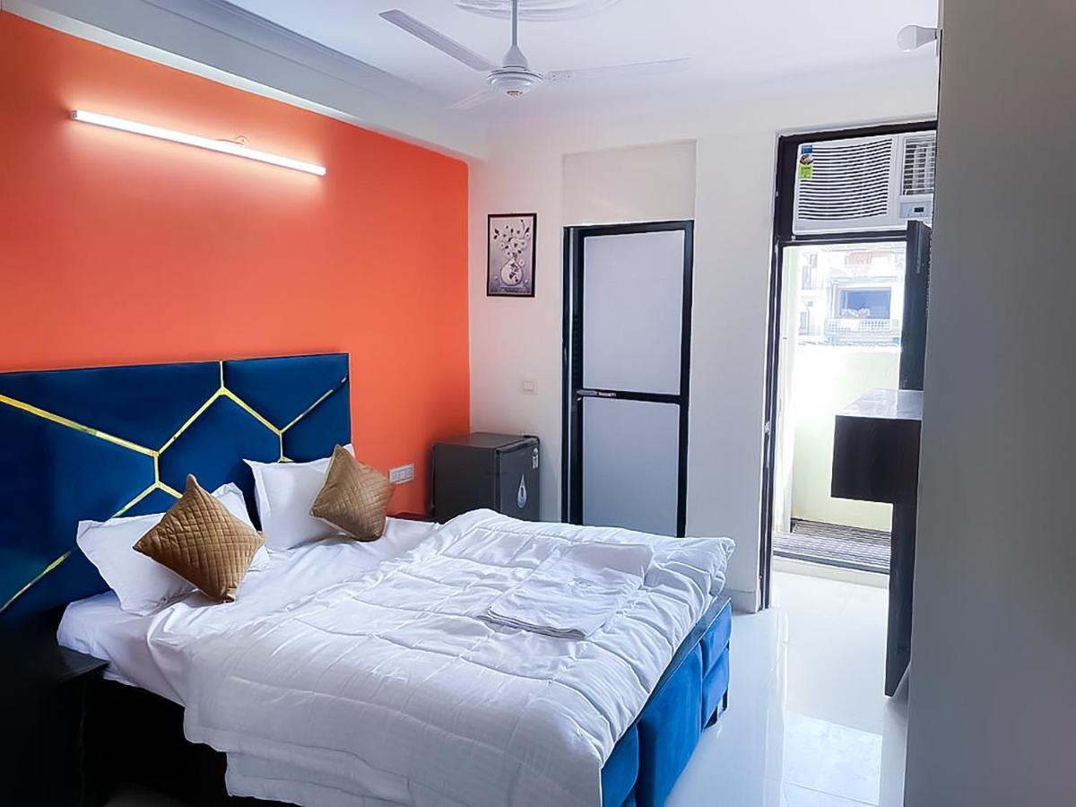 Hotel Near Saket Ignou Rd